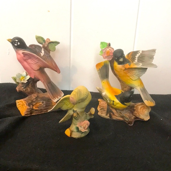 Vintage Bird Figurines (Set of 3) Robin, Orioles, and Parrot - Picture 1 of 9